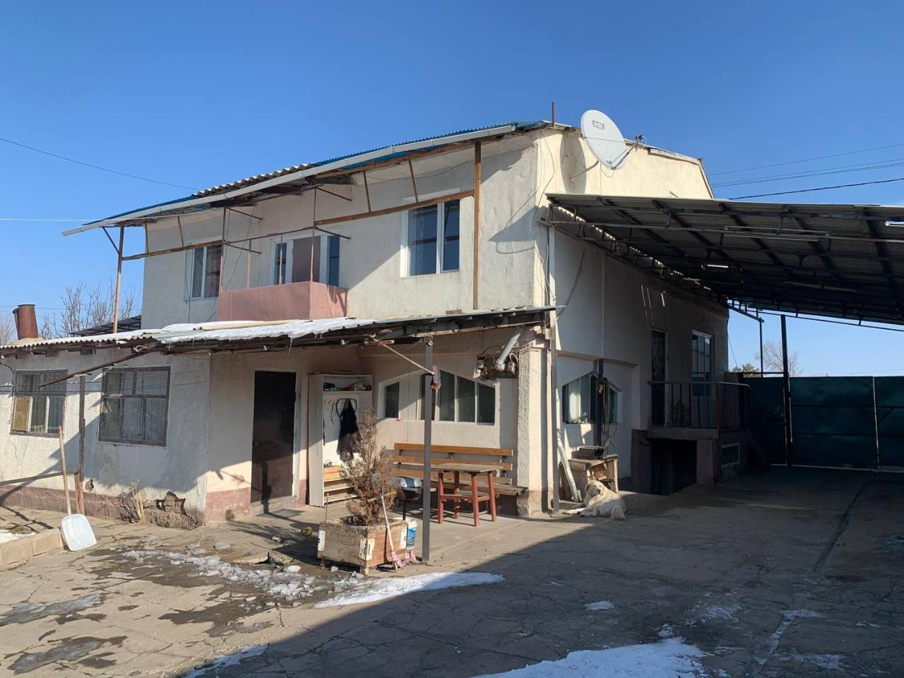 Erkin And Penut Doggy House Hotel Karakol Exterior foto